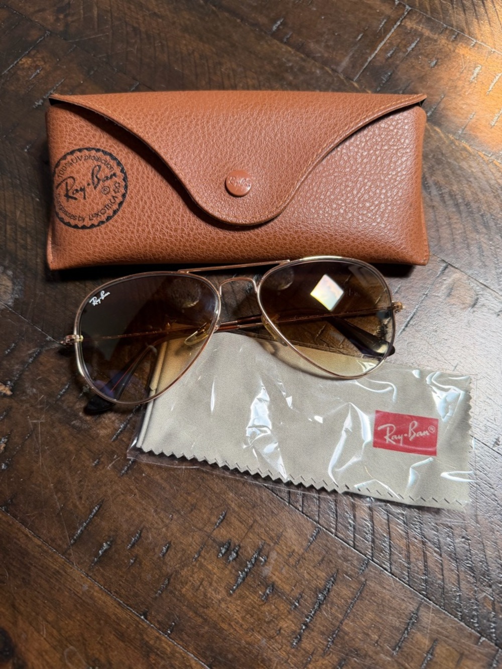 Ray-Ban Gold Frame Aviator Sunglasses with Brown Gradient Lenses